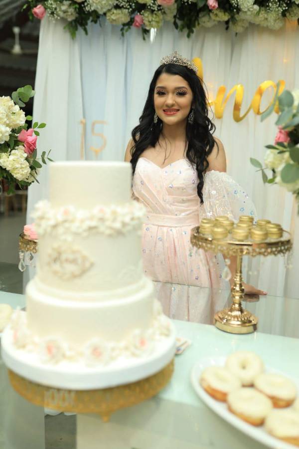 15 años de la querida Ana Marilyn Bustillo