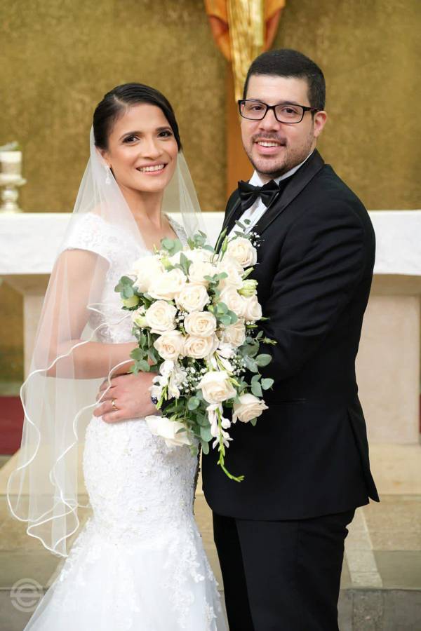 Algarabía por la unión matrimonial de Nassim Gale y Evelin Funes