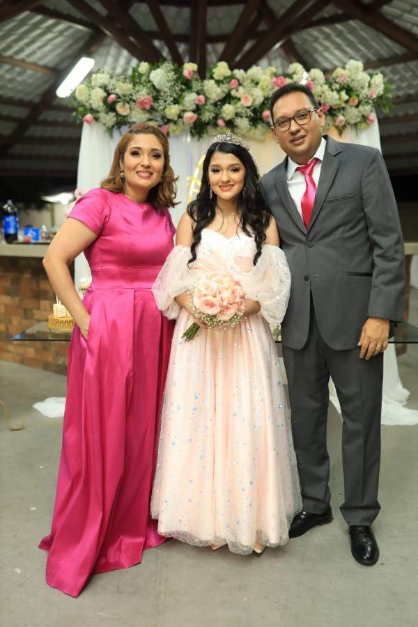 15 años de la querida Ana Marilyn Bustillo