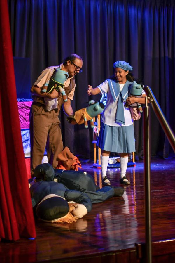 Hondureños presentarán la obra teatral “Sara y los Títeres” en España