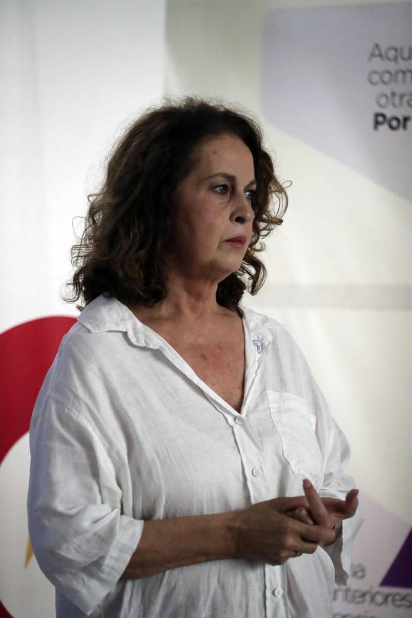 La ex diputada española Carla Antonelli participa en un foro sobre la diversidad sexual: retos y avances hacia la igualdad.