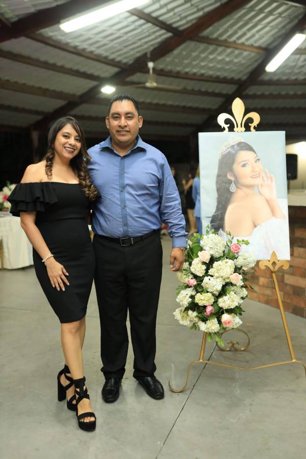 15 años de la querida Ana Marilyn Bustillo