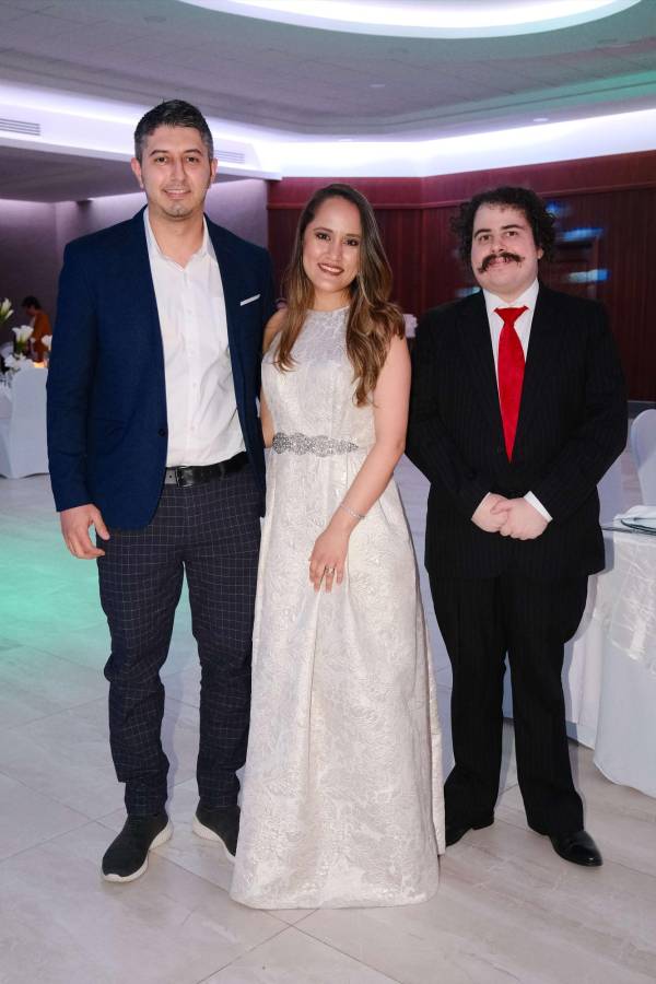 Brindis y celebración por la inolvidable boda Díaz-Galeano