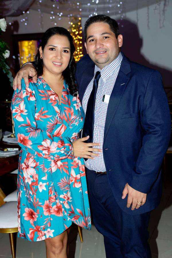 Laura Caballero celebra sus XV años