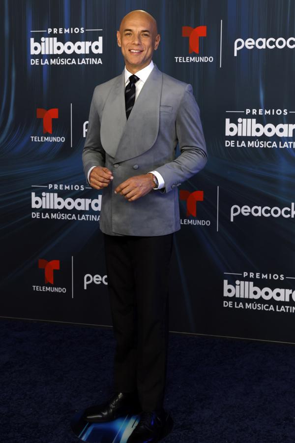La pedrería y los cortes clásicos destacan en los Billboard Latinos