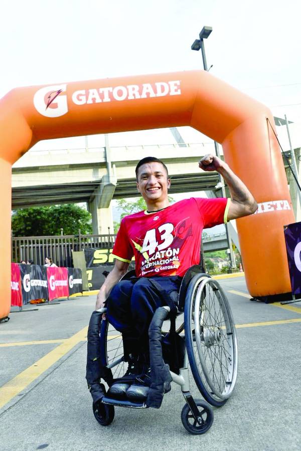 La categoría especial de silla de ruedas emociona a los palpitantes.
