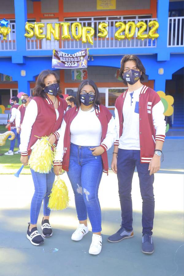 Algarabía por los nuevos bachilleres