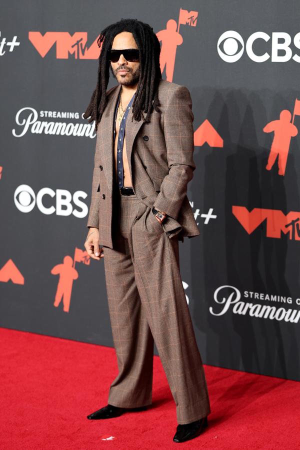 Los mejores looks de los MTV VMAs 2025: moda, glamur y audacia