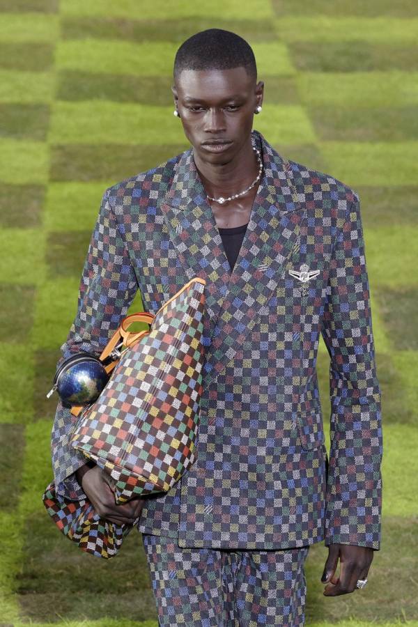 Louis VuittonPrêt-à-porter masculino Primavera/Verano 2025 como parte de la Semana de la Moda de París.