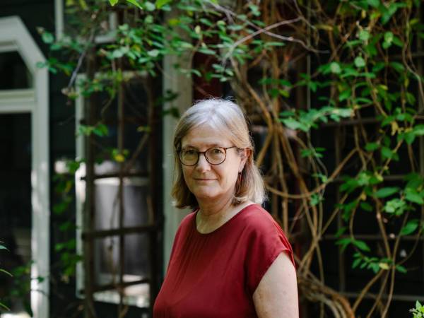 Mary Lou Maher dirige un grupo de investigación computacional que lidia con adaptarse a la IA.