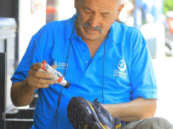 Baldino Florencio Leiva expresó a LA PRENSA que la experiencia y el conocimiento de los adultos mayores deberían seguir siendo valorados. A sus 66 años, continúa levantándose cada mañana para buscar el sustento diario.