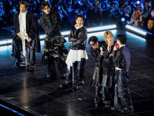 El nuevo documental de BTS retrata los desafíos creativos y de identidad que marcaron la preparación de Arirang, su primer álbum de estudio en casi cuatro años, y evidencia cómo el grupo logró superarlos gracias a la fraternidad entre sus integrantes.