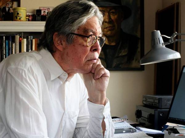 Con 82 años, me siento como si me hubieran partido en dos, aseguró el escritor Thomas King tras el descubrimiento.