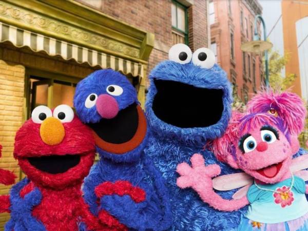 Netflix refuerza su apuesta por el entretenimiento infantil con una nueva tanda de producciones dirigidas a niños y familias, entre las que destaca el desarrollo de una película de Plaza Sésamo, una de las franquicias educativas más reconocidas de la televisión.