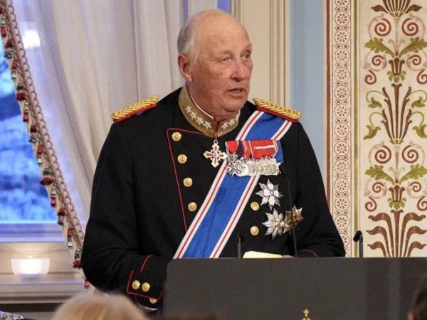 El pasado 17 de agosto, el rey Harald V ingresó al Hospital Nacional por una anemia, pero su estado se agravó el jueves hasta su fallecimiente este viernes.