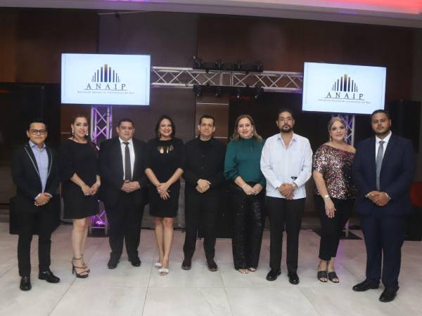 La junta directiva de la ANAIP está conformada por: Andrés Orellana (fiscal II), Verónica Segebre (vocal II), Hugo Henríquez (secretario), Colette Chaín (fiscal I), Marlon Arita (tesorero); Mayela Sandino (vocal I), José Chahín (vicepresidente II), Johanna Boadla (vicepresidente I) y Nebil Chahín (presidente).