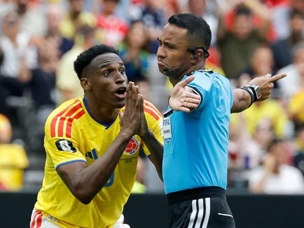 Iván Barton será el árbitro que impartirá justicia en la semifinal entre Francia y España. Esto dicen en redes tras su asignación.