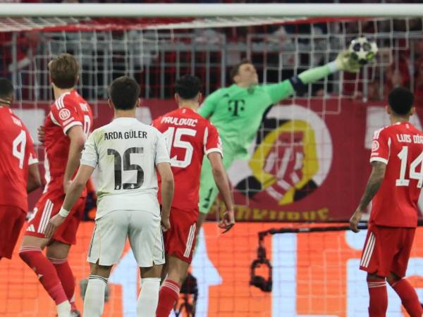 Manuel Neuer no pudo detener el zapatazo de Arda en la vuelta de Champions League entre Bayern Múnich vs Real Madrid.