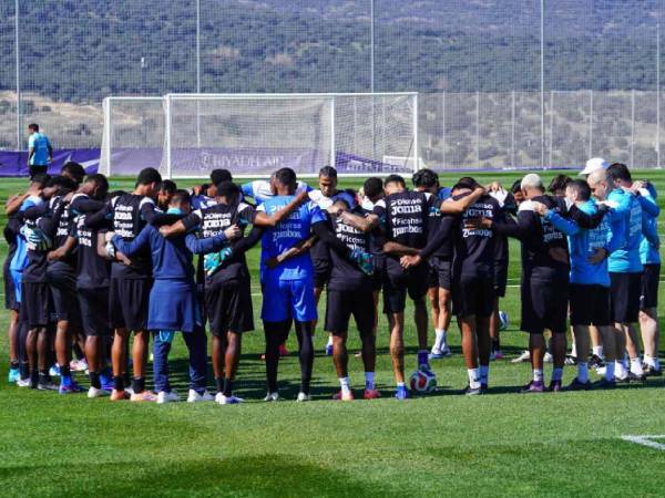 La Selección de Honduras sufrió una nueva baja de cara al amistoso ante Perú en España.