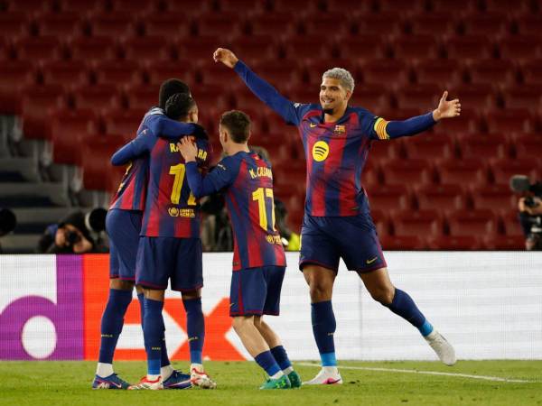 Jugadores del Barcelona celebrando uno de los goles ante el Copenhague.