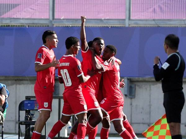 Jugadores de Panamá celebrando el gol marcado en su segundo juego del Mundial Sub-20.
