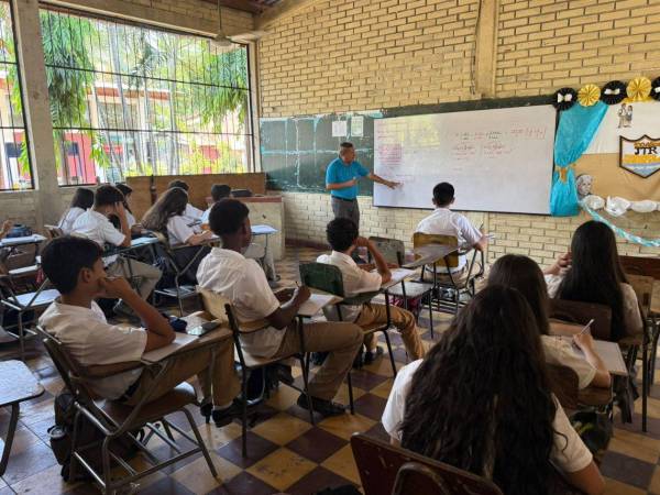 La FOMH indicó que, en busca de mantener la calma y la estabilidad entre el gremio docente, se otorgará un compás de espera para que el aumento sea incorporado lo antes posible.