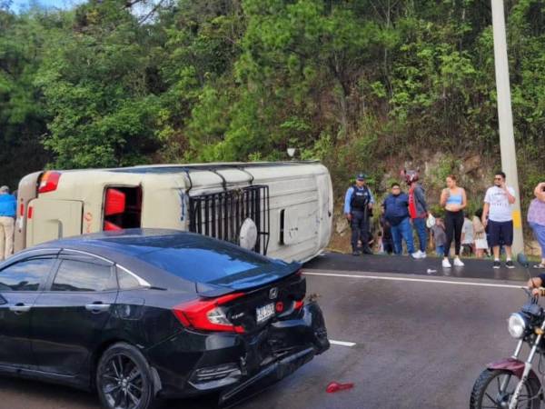 Vista del accidente en la CA-5 a la altura de El Durazno, Francisco Morazán.