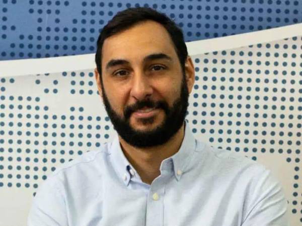 Guillermo Peña, gerente de la estatal eléctrica.
