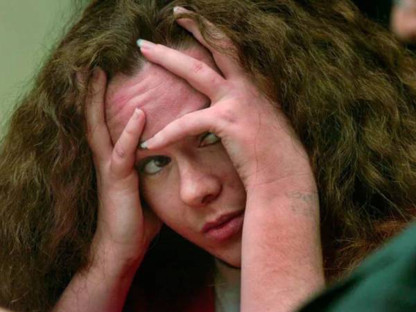 Christa Gail Pike será ejecutada en el estado de Tennessee a los 50 años tras comprobarse su participación en un horroroso caso que derivó en la muerte de Colleen Slemmer. Las investigaciones señalan que a Pike la motivaron los excesivos celos con su novio Tadaryl Shipp.