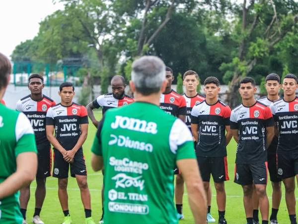 Marathón ahora es dirigido por Pablo Lavallén y en la próxima campaña buscará el título.