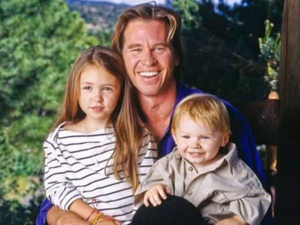 El actor Val Kilmer en una foto de archivo con su hijos Mercedes y Jack.