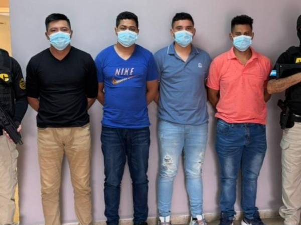 Momentos de la captura de los Policías Gerson Denis Sánchez Gómez, Onnier Alexander Barahona Martínez, José Gabriel Flores Guillén y Ariel Eduardo Hernández Mejía.