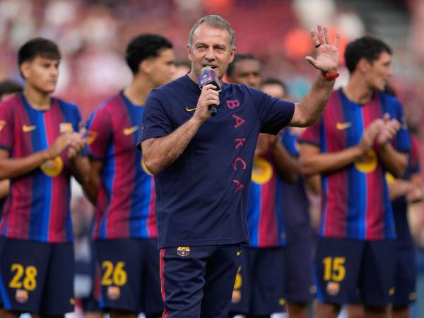 Hansi Flick durante la presentación del equipo en el torneo Joan Gamper.