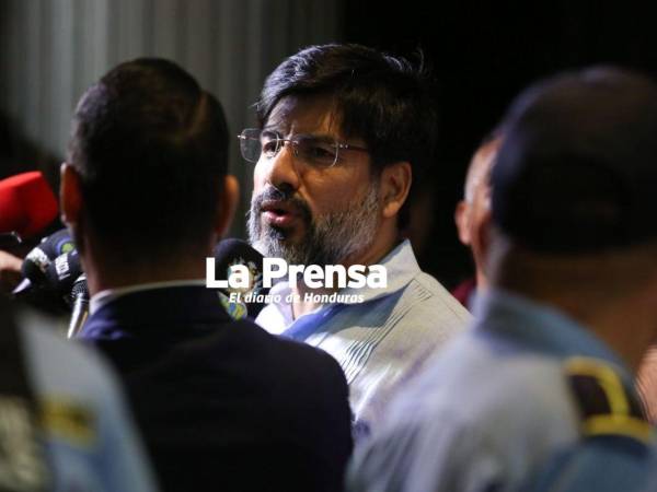 Johel Zelaya negó que haya renunciado, tal y como había anunciado el diputado Arnold Burgos.