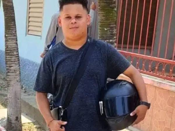 El taxista Andy González Ramos.