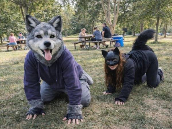 La presencia de jóvenes que se identifican como animales, conocidos como ‘therian’, ha ganado visibilidad en plataformas como TikTok y X, sobre todo en Argentina pero también en México, donde el fenómeno se ha colado en los debates sociales, culturales y políticos.
