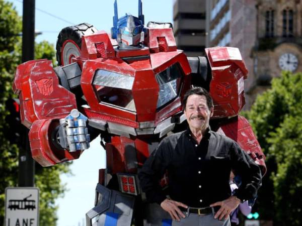 La familia de Peter Cullen compartió una de sus frases célebres para honrar su legado: «Sean lo suficientemente fuertes para ser amables».