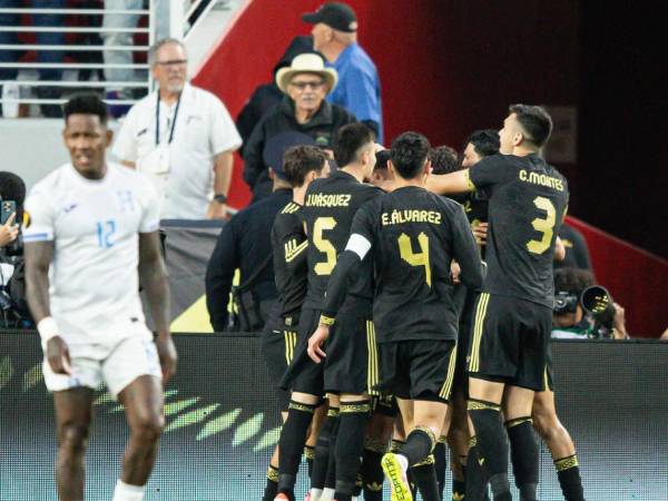 Raúl Jiménez fue el héroe de México tras marcar el gol del triunfo ante Honduras.