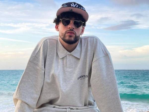 Billboard lo confirmó esta semana: Bad Bunny fue el artista pop más grande de 2025. El influyente medio musical ubicó al puertorriqueño en el primer puesto de su ranking anual <i>Greatest Pop Stars</i>, por encima de figuras como Taylor Swift, Kendrick Lamar y Sabrina Carpenter.