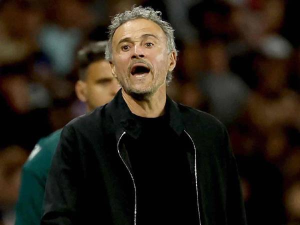 Luis Enrique durante el partido del PSG ante el Bayern en la ida de las semifinales de la Champions.