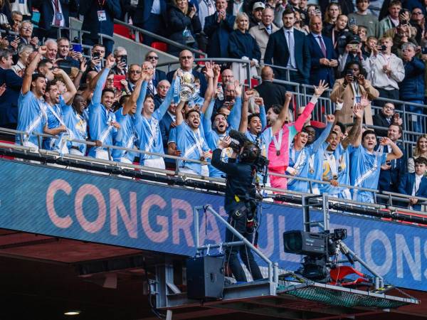 El Manchester City conquistó el título de la FA Cup tras ganarle la final al Chelsea.