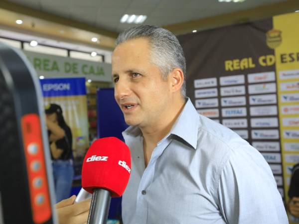 Elías Burbara estuvo presente en la alianza de Real España con PACASA.