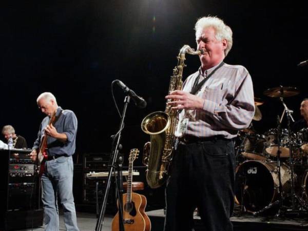 Dick Parry, reconocido por su trabajo junto a Pink Floyd, falleció este viernes, según confirmó el guitarrista David Gilmour a través de sus redes sociales.
