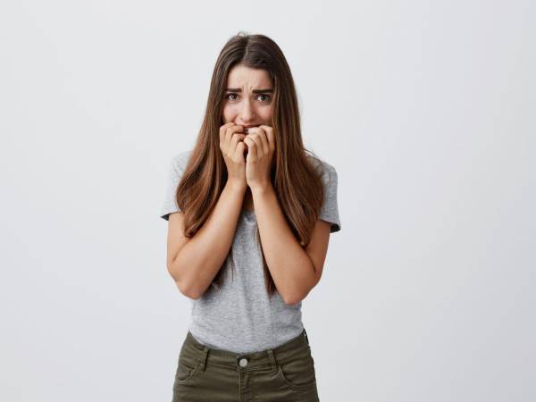 Este método basado en la focalización sensorial, ha ganado reconocimiento entre especialistas por su capacidad para interrumpir el ciclo del miedo y devolver a la persona al presente.