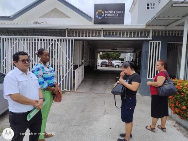 Familiares de víctimas del accidente de Roatán piden justicia.