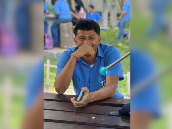 Fotografía en vida de Daniel Zepeda, estudiante de décimo año de electricidad.