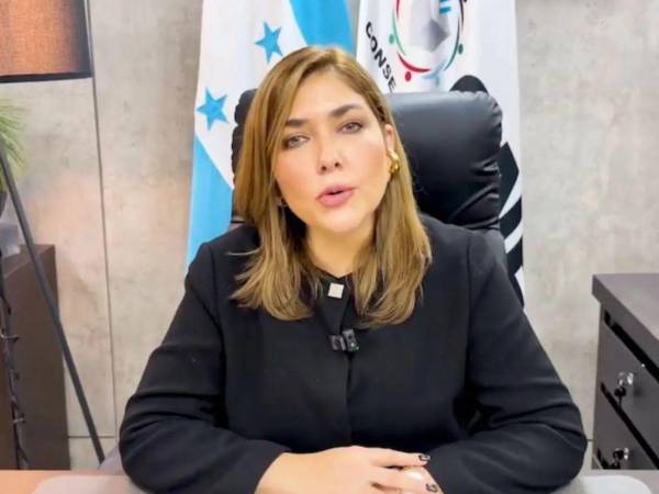 Ana Paola Hall enfatizó que la Ley Electoral debe interpretarse de forma integral y armónica, y no de manera fragmentada.