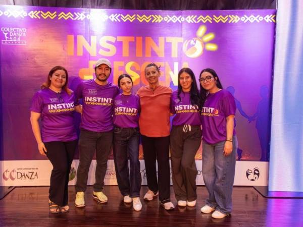 Artistas y bailarines sampedranos en el quinto Festival Internacional de Artes Escénicas Instinto, organizado por el colectivo Danza 504.