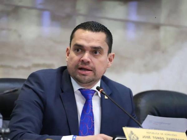Tomás Zambrano fue electo presidente del Poder Legislativo tras varios años dentro de la política.
