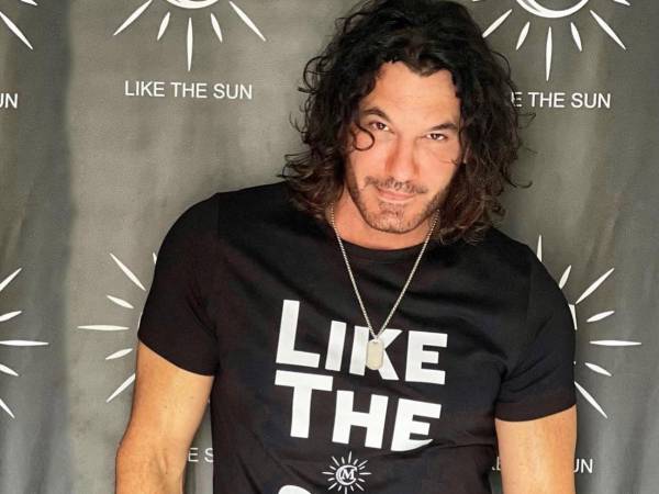 Telemundo debería cambiar. Estamos en el siglo 21, afirma el actor Mario Cimarro.